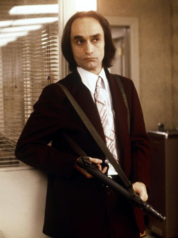 Dog Day Afternoon (1975) Sidney Lumet Synopsis, Characteristics